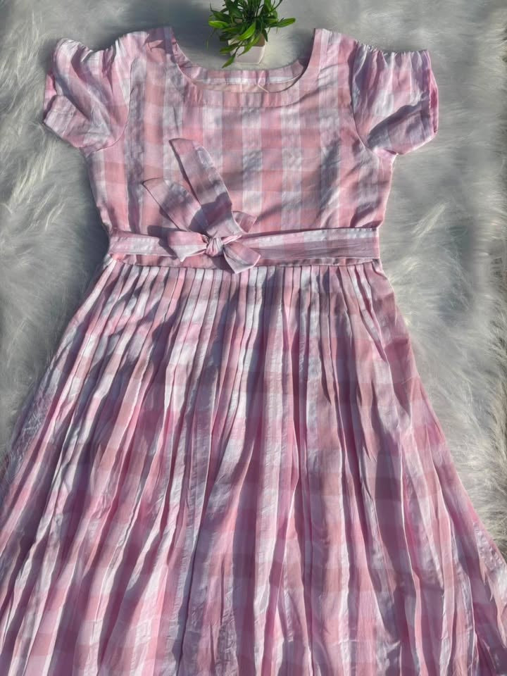 MX40 [ Delicate checks ,small sleeves perfect for princess ]