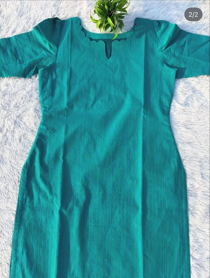 LSV 372 [ Shine bright in this stunning deep peacock green beauty ]