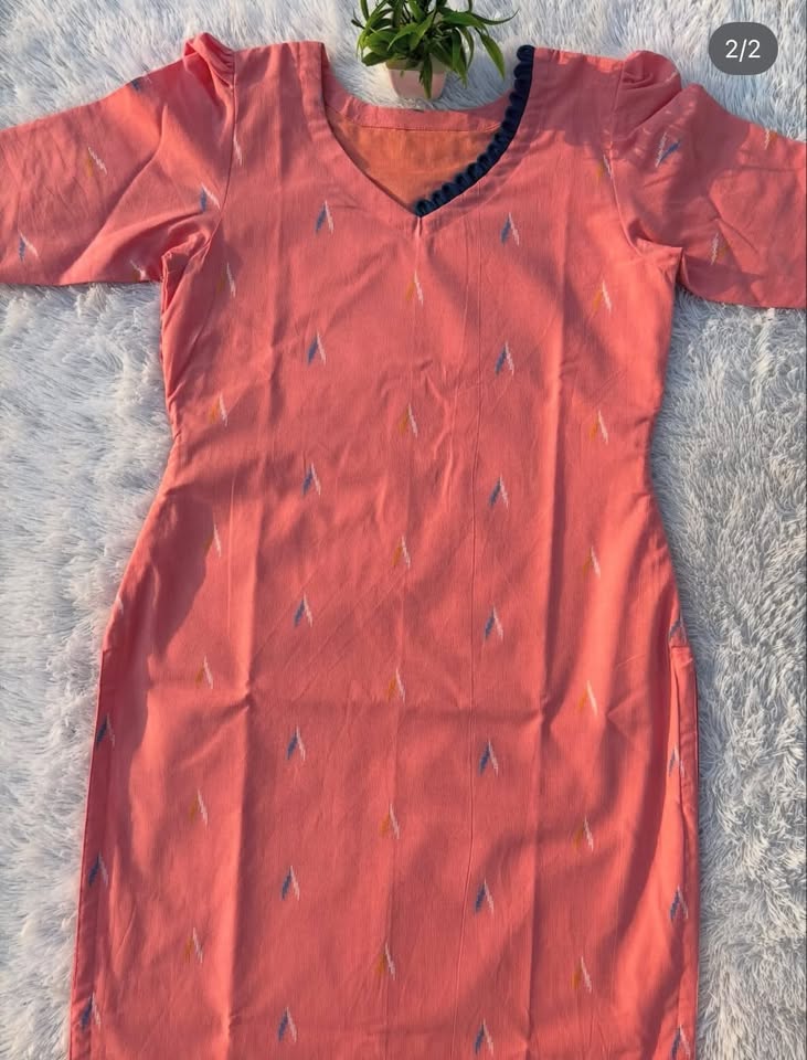 LSV 438 [ Soft peach elegance with a bold navy twist ]