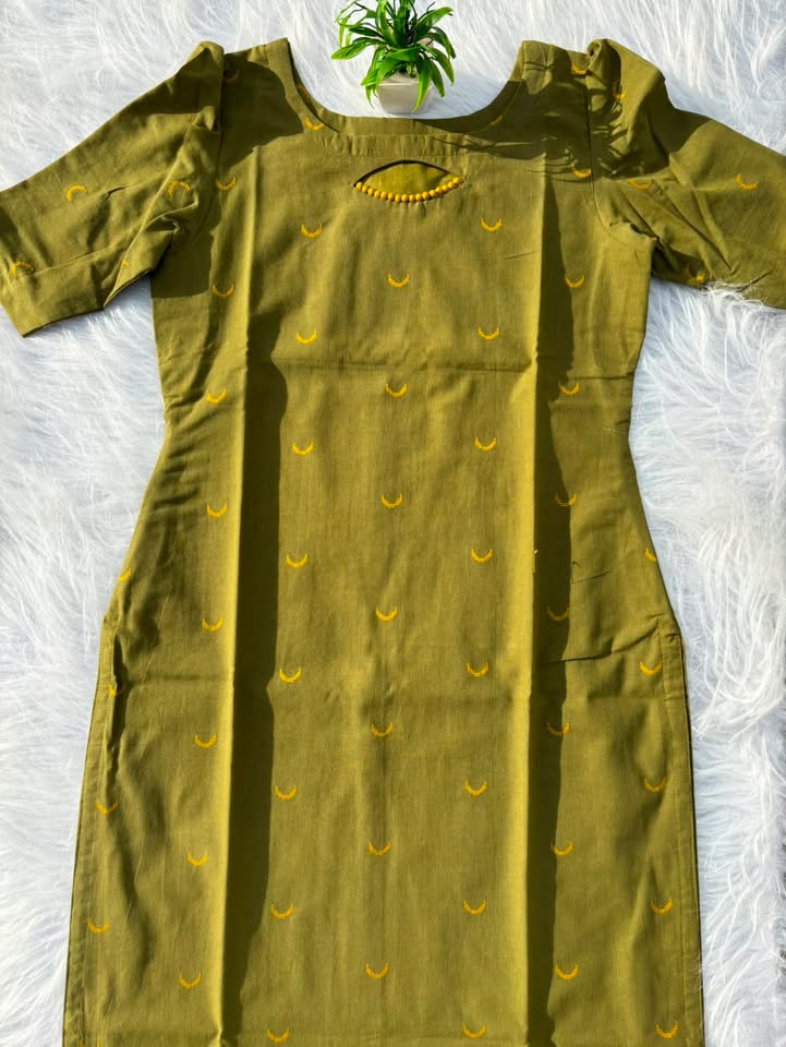 LSV 500 [ Soft olive. Tiny golden moons. Pure comfort. ]