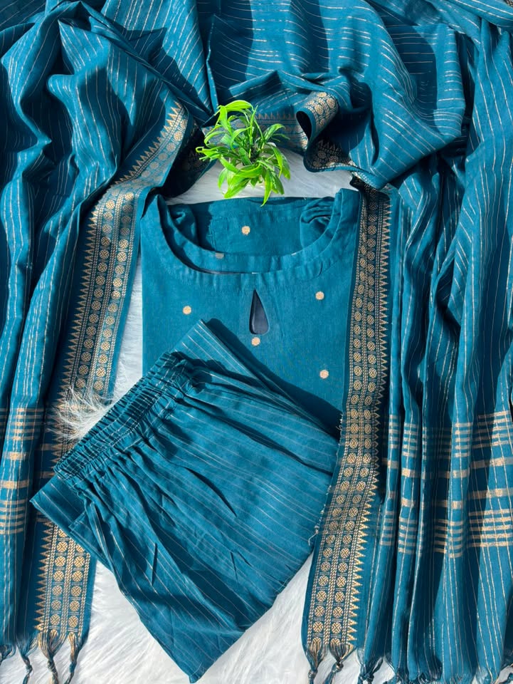 KS 25 [ Beautifully woven for an effortless, elegant look ]