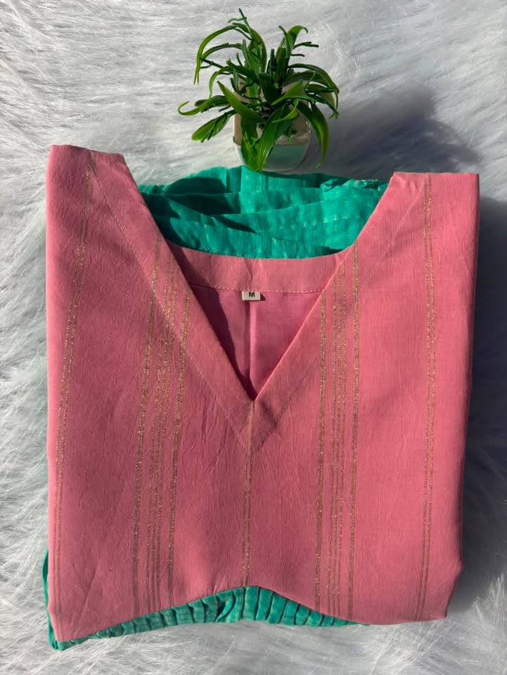 MX 44 [ Soft peach pink meets vibrant teal ]