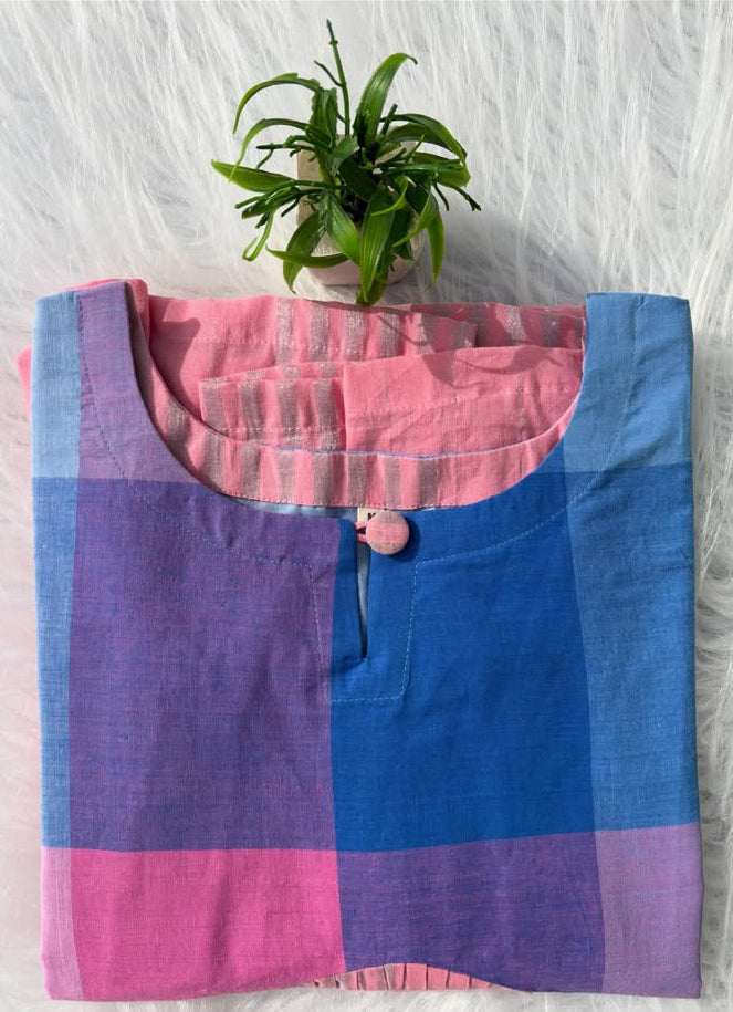 MX 52 [ A splash of playful checks meets the romance of soft pink ]